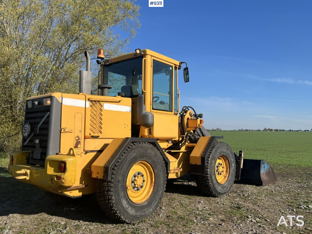 اللودر بعجل Wheel loader Volvo L50 D: صور 8