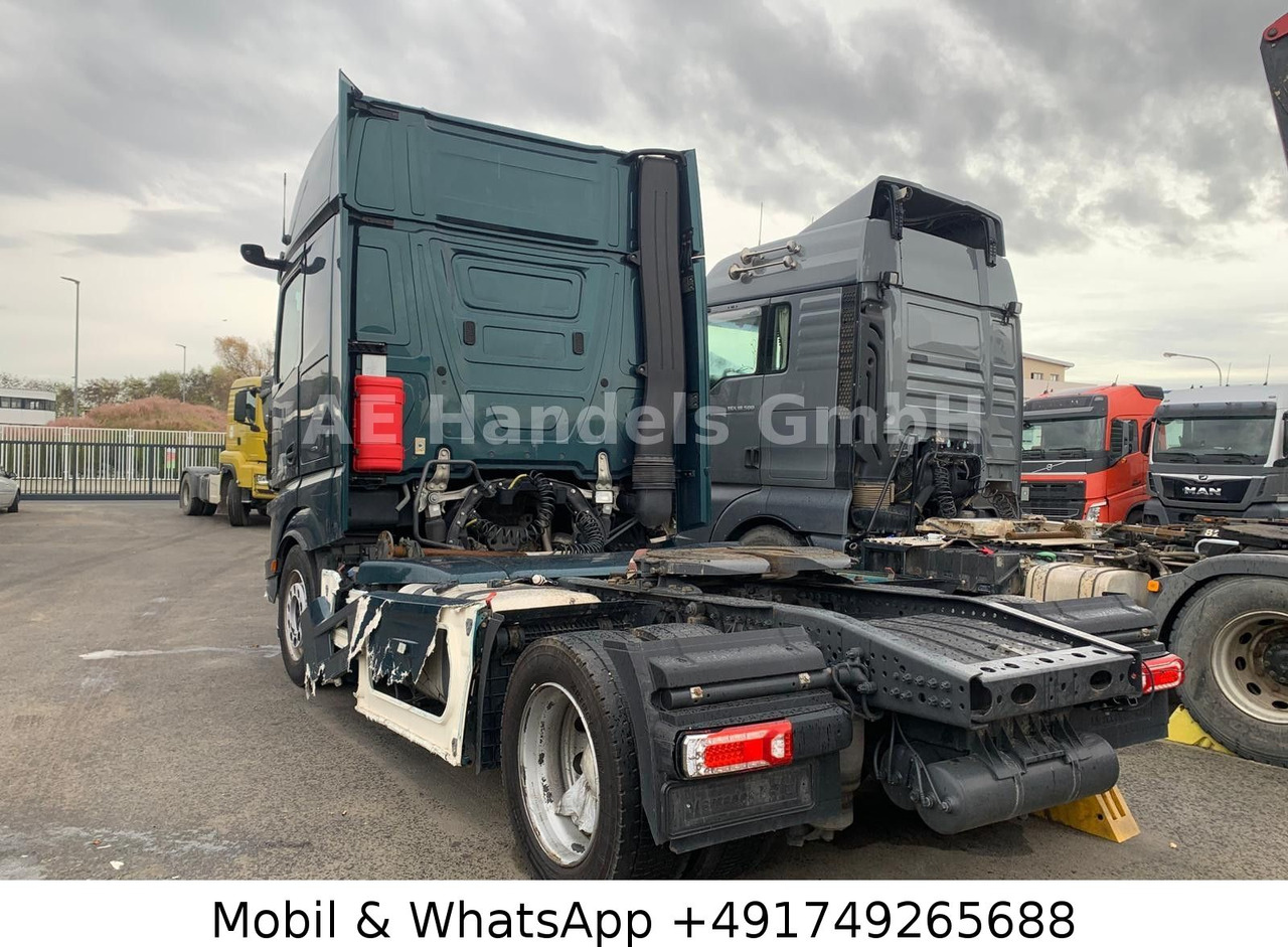 Mercedes-Benz Actros V 1843 L LL LowDeck *Retarder/ACC/2xTank - شاحنة جرار: صور 4 Mercedes-Benz Actros V 1843 L LL LowDeck *Retarder/ACC/2xTank - شاحنة جرار: صور 4