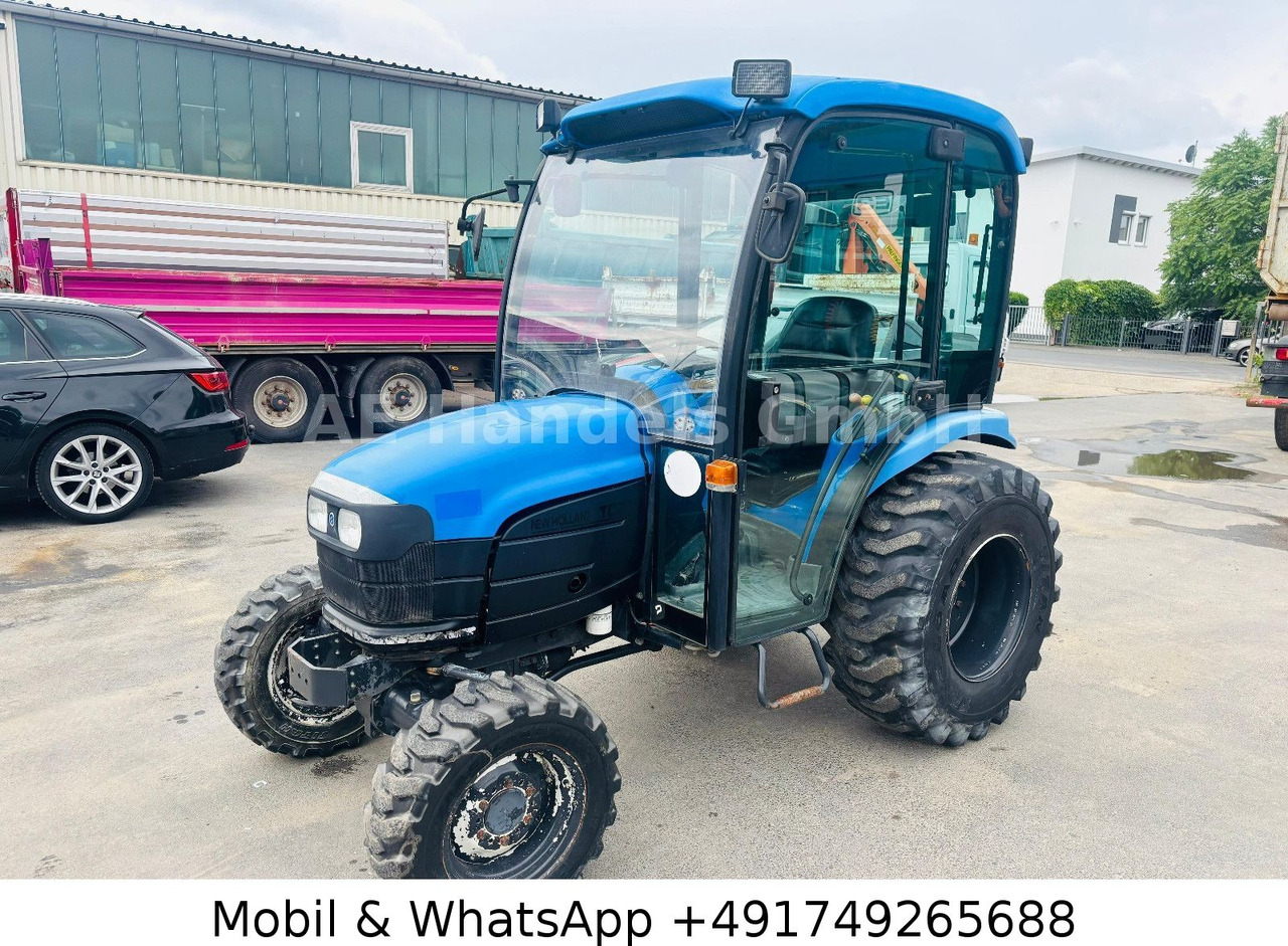 New Holland TC22D Compact Tractor *1500Std./StraßenZulassung - جرار: صور 1 New Holland TC22D Compact Tractor *1500Std./StraßenZulassung - جرار: صور 1