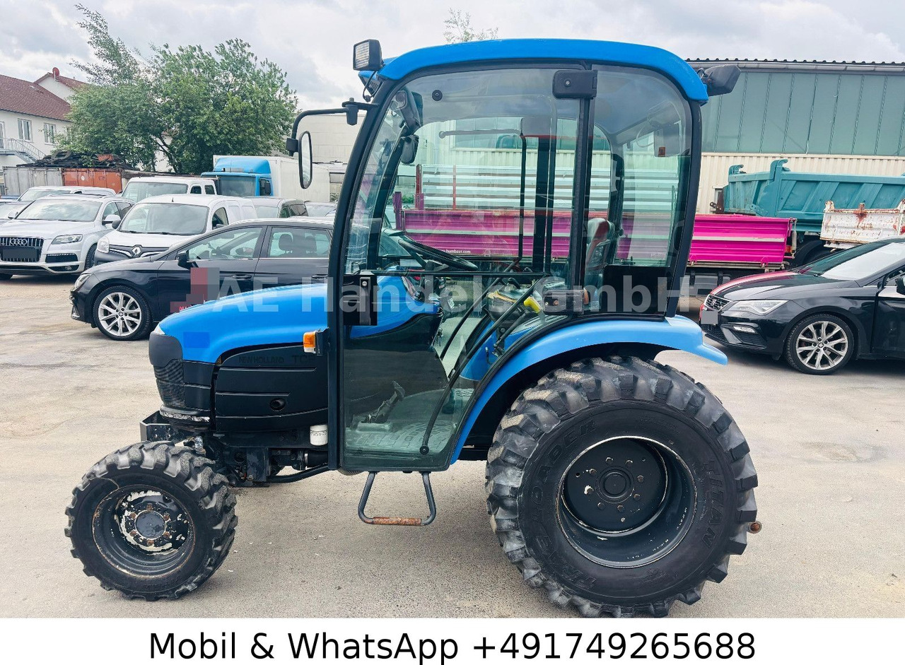 New Holland TC22D Compact Tractor *1500Std./StraßenZulassung - جرار: صور 2 New Holland TC22D Compact Tractor *1500Std./StraßenZulassung - جرار: صور 2
