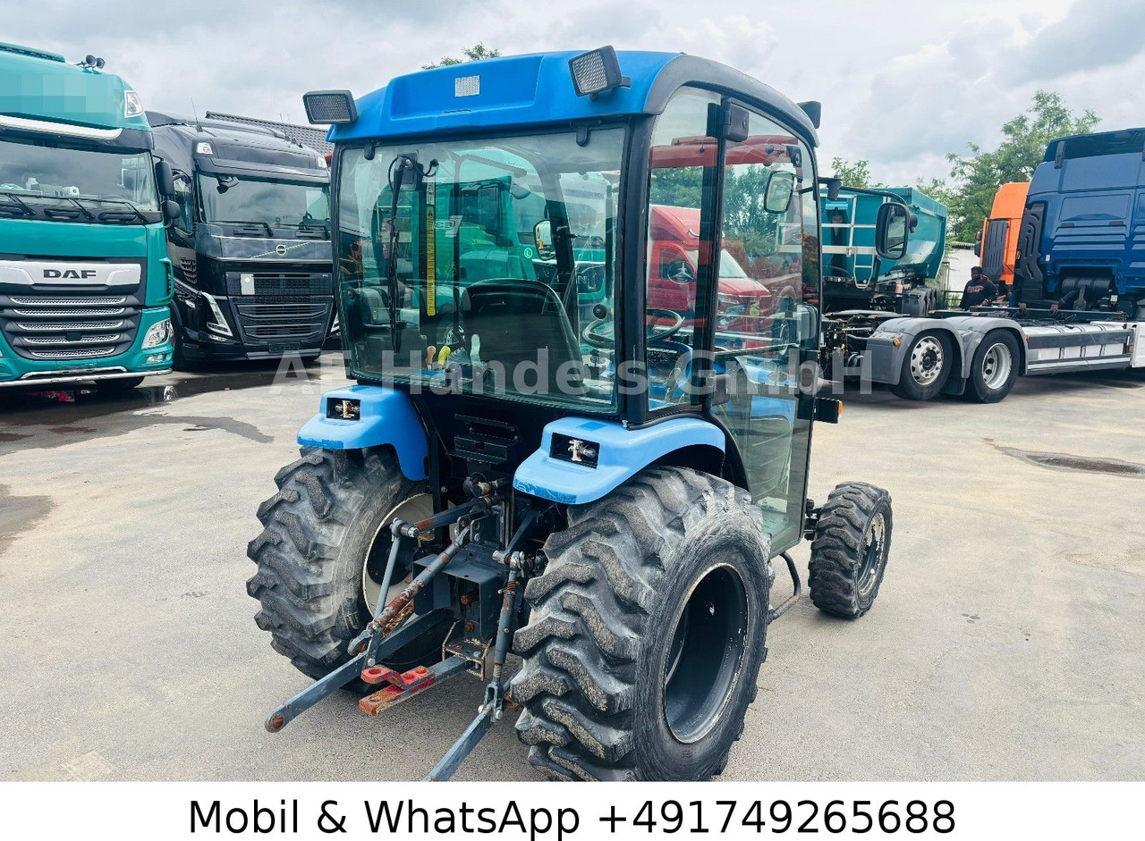 New Holland TC22D Compact Tractor *1500Std./StraßenZulassung - جرار: صور 5 New Holland TC22D Compact Tractor *1500Std./StraßenZulassung - جرار: صور 5