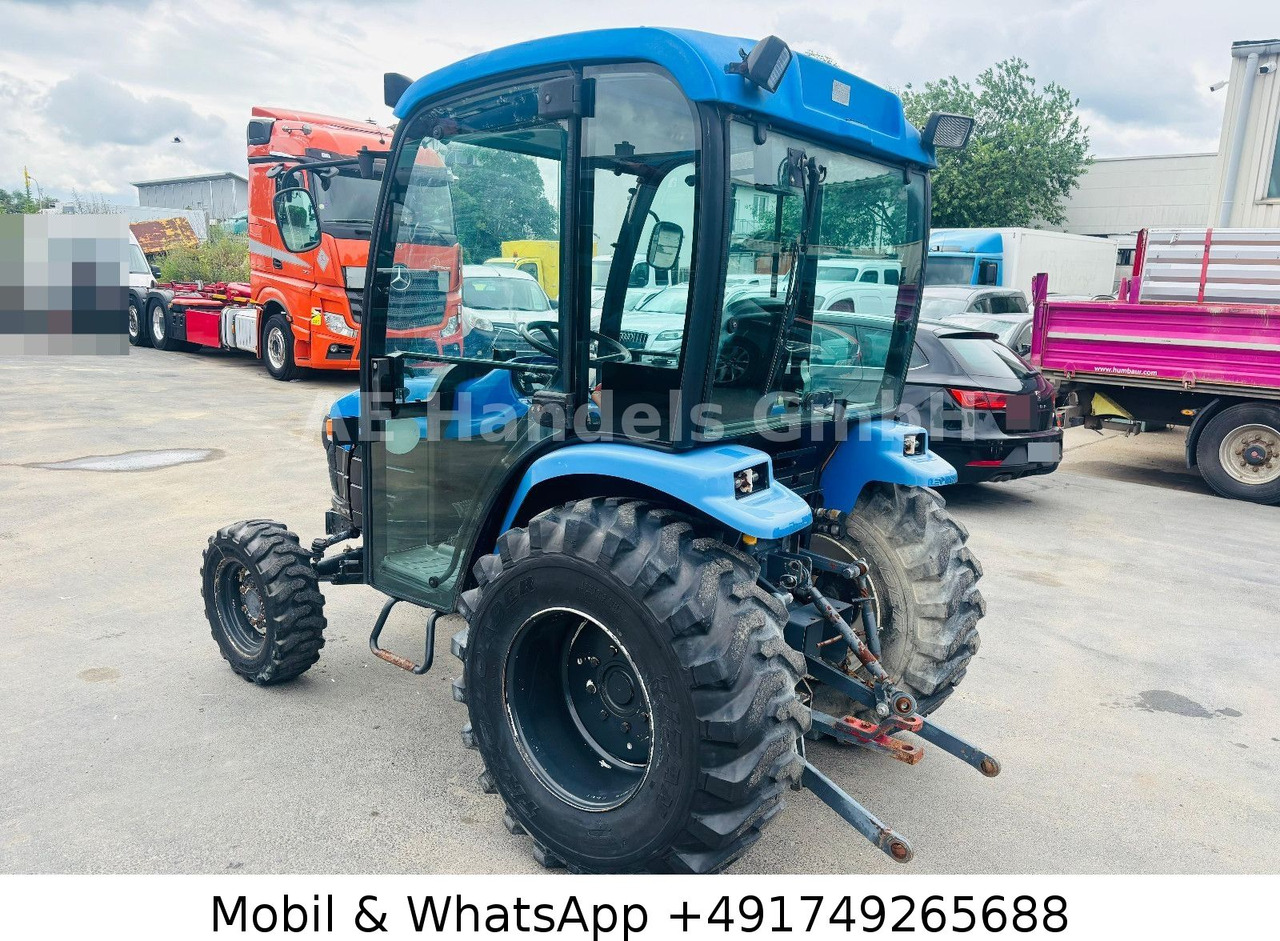 New Holland TC22D Compact Tractor *1500Std./StraßenZulassung - جرار: صور 3 New Holland TC22D Compact Tractor *1500Std./StraßenZulassung - جرار: صور 3