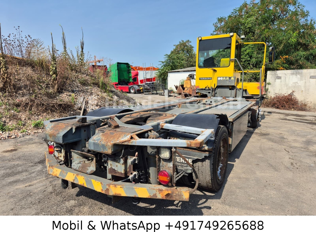 Terberg BC 182 4x2 Rangierfahrzeug *Klima - شاحنة: صور 3 Terberg BC 182 4x2 Rangierfahrzeug *Klima - شاحنة: صور 3
