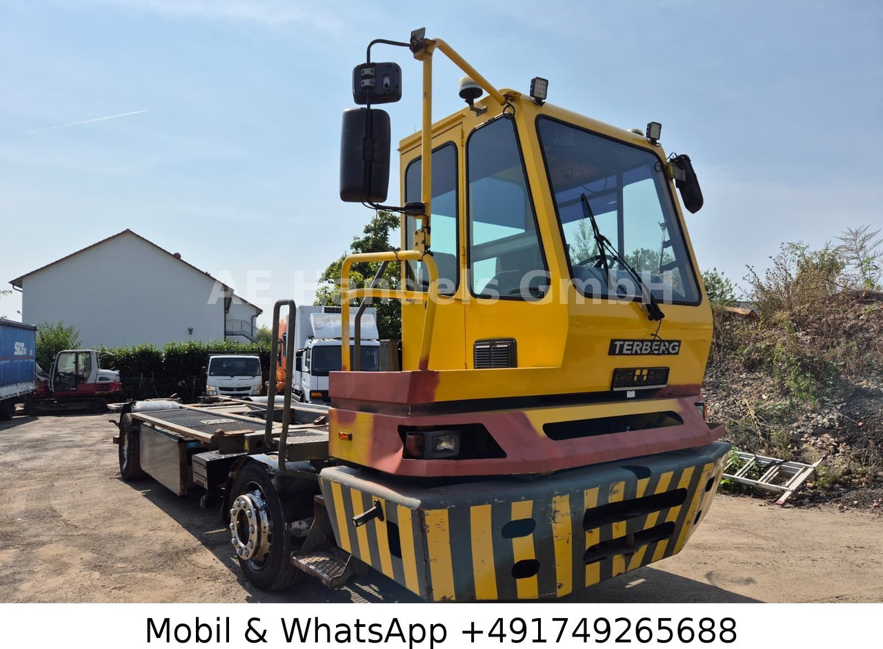 Terberg BC 182 4x2 Rangierfahrzeug *Klima - شاحنة: صور 1 Terberg BC 182 4x2 Rangierfahrzeug *Klima - شاحنة: صور 1