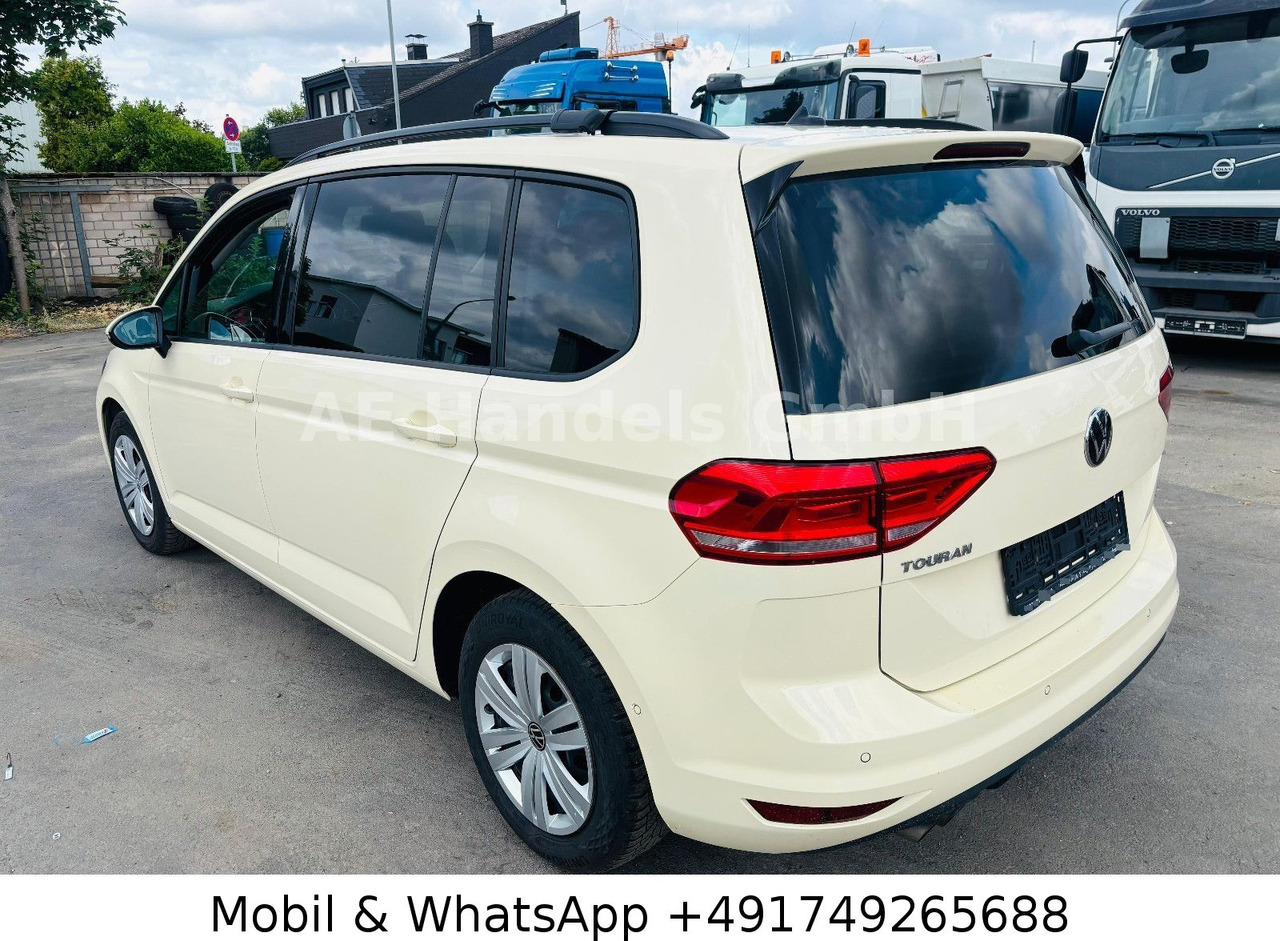 Volkswagen Touran *7-Sitzer/PDC/Navi/Elek.Heckklappe - ميكروباص: صور 5 Volkswagen Touran *7-Sitzer/PDC/Navi/Elek.Heckklappe - ميكروباص: صور 5