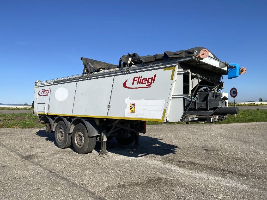 Fliegl THERMO ASS372/Asphalt-Profi endommagée - قلابة نصف مقطورة: صور 3 Fliegl THERMO ASS372/Asphalt-Profi endommagée - قلابة نصف مقطورة: صور 3