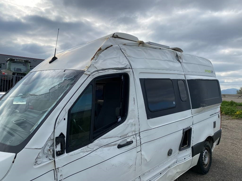 كرفان فان Hymer GRAND CANYON S 4x2 /MERCEDES SPRINTER 414 CDI endo: صور 33 كرفان فان Hymer GRAND CANYON S 4x2 /MERCEDES SPRINTER 414 CDI endo: صور 33