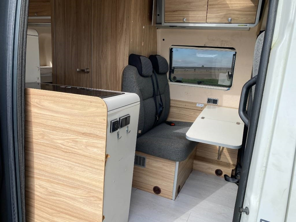 كرفان فان Hymer GRAND CANYON S 4x2 /MERCEDES SPRINTER 414 CDI endo: صور 21 كرفان فان Hymer GRAND CANYON S 4x2 /MERCEDES SPRINTER 414 CDI endo: صور 21