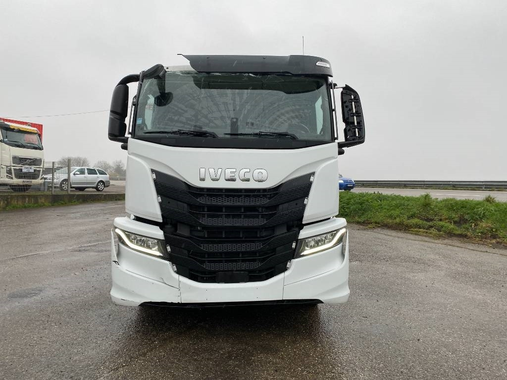 Iveco S WAY480 /FIAULT PF60 +GRUE HMF endommagée - سيارة السحب للتصليح: صور 3 Iveco S WAY480 /FIAULT PF60 +GRUE HMF endommagée - سيارة السحب للتصليح: صور 3