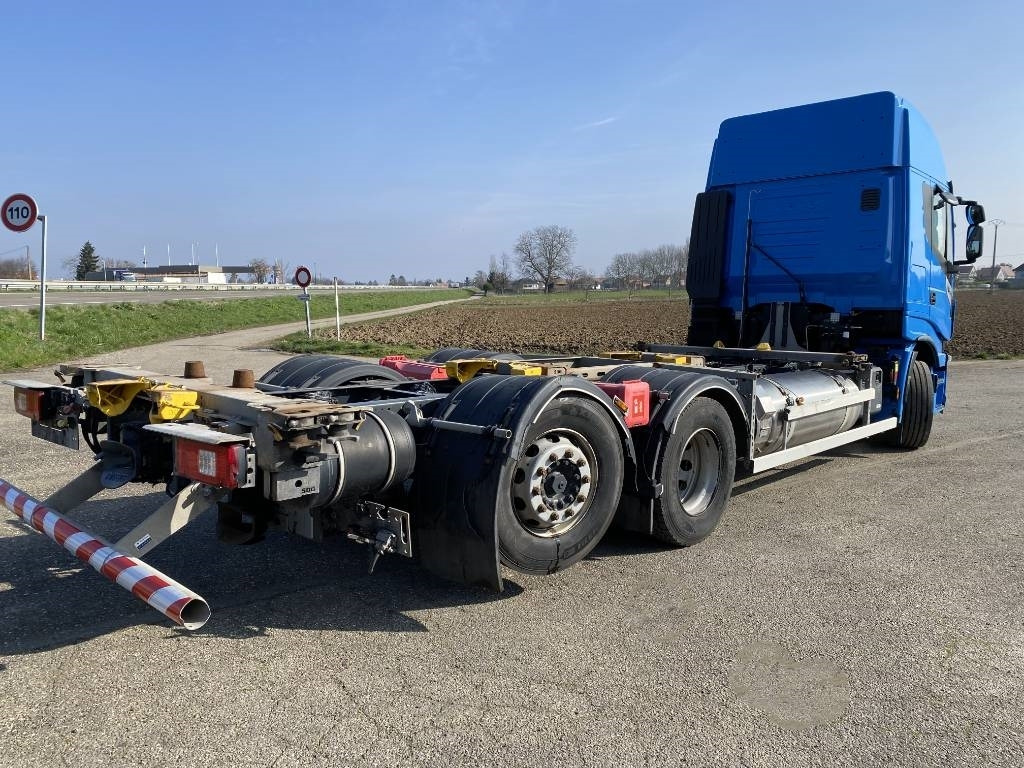 Iveco STRALIS 460NP LNG RETARDER - الشاسيه شاحنة: صور 4 Iveco STRALIS 460NP LNG RETARDER - الشاسيه شاحنة: صور 4