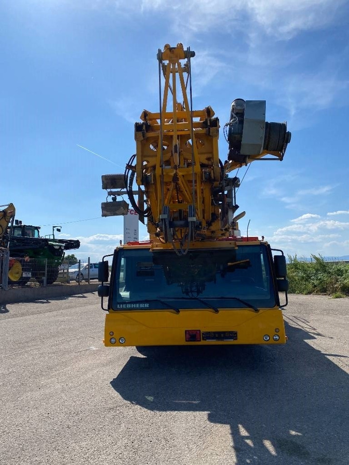 Liebherr MK 88 Certificat CE / 1er Main endommagée - موبايل كرين: صور 2 Liebherr MK 88 Certificat CE / 1er Main endommagée - موبايل كرين: صور 2