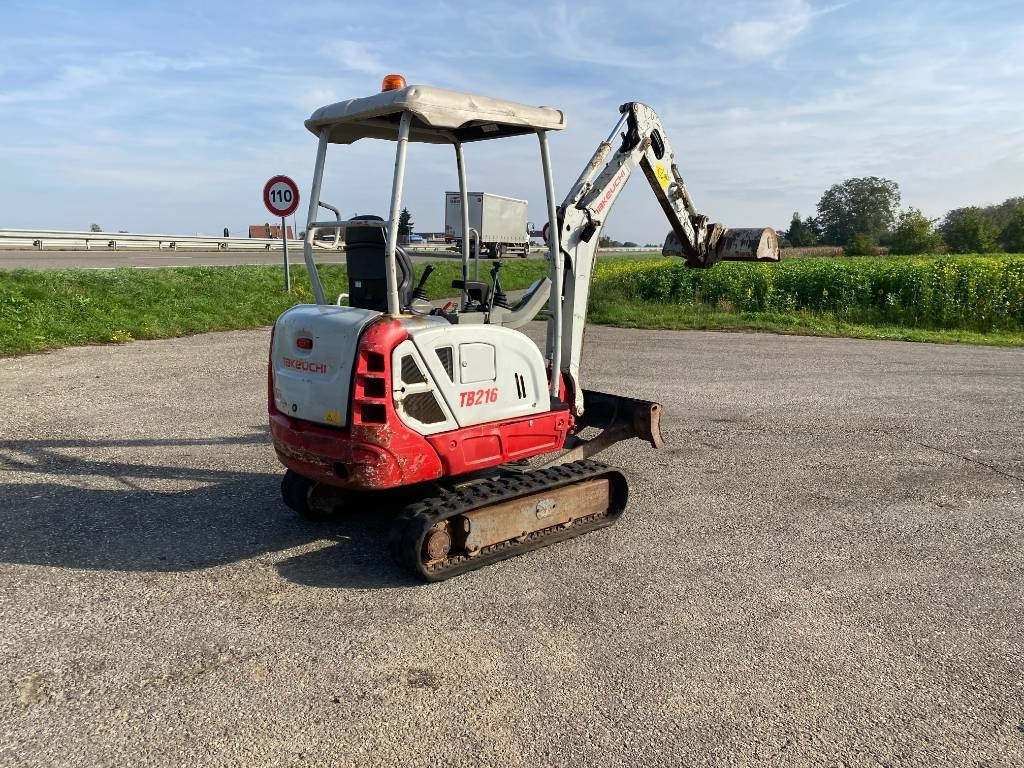 Takeuchi TB 216 /1er Main endommagée - حفارة مصغرة: صور 4 Takeuchi TB 216 /1er Main endommagée - حفارة مصغرة: صور 4