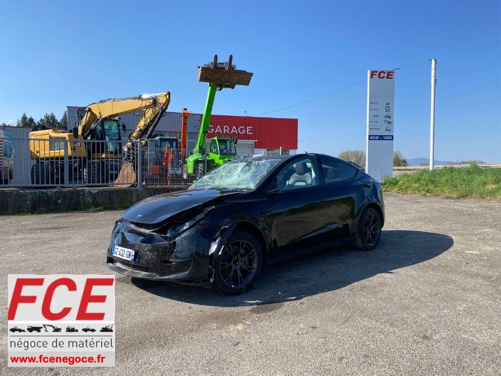 Tesla Model Y RWD/Origine Française endommagée - سيدان: صور 1 Tesla Model Y RWD/Origine Française endommagée - سيدان: صور 1