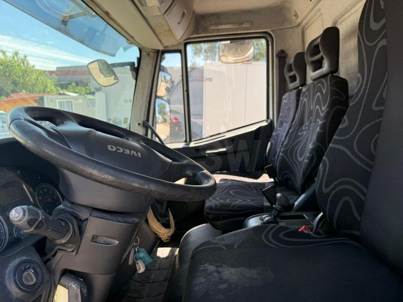 Iveco 120E22 CAISSE FRIGO HAYON - مبردة شاحنة: صور 4 Iveco 120E22 CAISSE FRIGO HAYON - مبردة شاحنة: صور 4