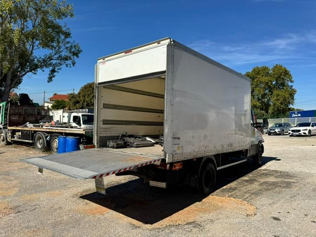 Iveco 70C180 CAISSE HAYON - الشاحنات الصغيرة صندوق مغلق: صور 5 Iveco 70C180 CAISSE HAYON - الشاحنات الصغيرة صندوق مغلق: صور 5