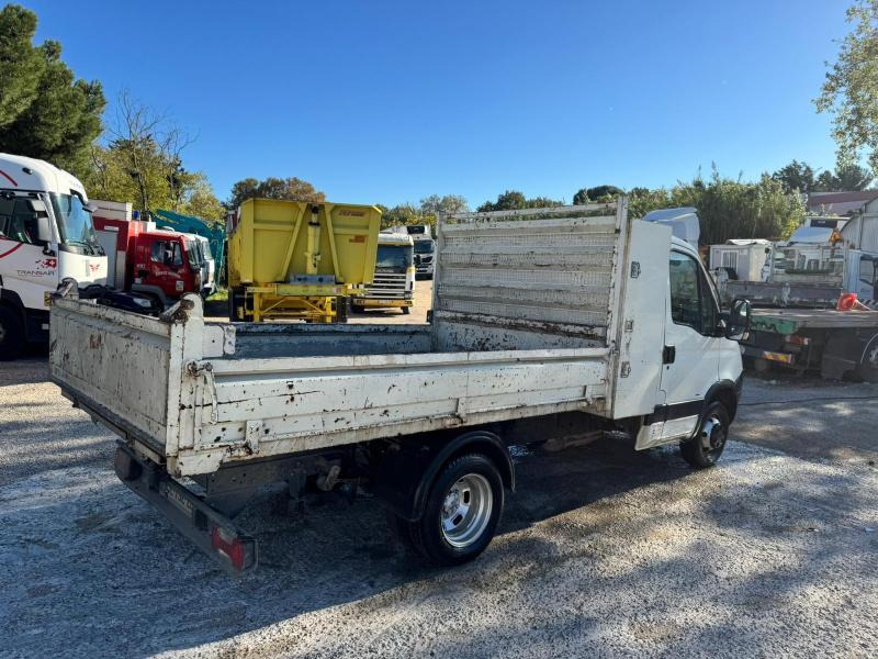 Iveco Daily 35C12 - قلاب صغير: صور 4 Iveco Daily 35C12 - قلاب صغير: صور 4