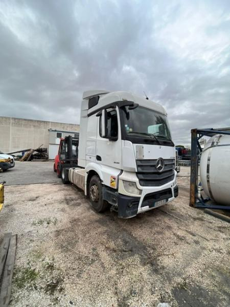 Mercedes ACTROS 1845 - شاحنة جرار: صور 2 Mercedes ACTROS 1845 - شاحنة جرار: صور 2