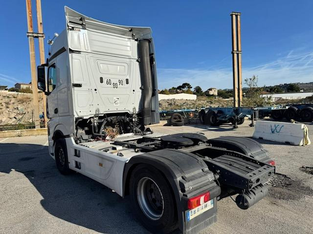 Mercedes ACTROS 1853 - شاحنة جرار: صور 4 Mercedes ACTROS 1853 - شاحنة جرار: صور 4