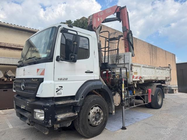 Mercedes AXOR 1828 BENNE GRUE FASSI - قلابات, شاحنة كرين: صور 1 Mercedes AXOR 1828 BENNE GRUE FASSI - قلابات, شاحنة كرين: صور 1