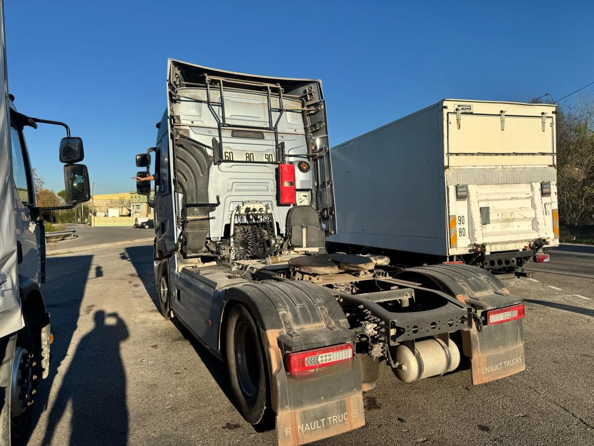 Renault T 480 - شاحنة جرار: صور 4 Renault T 480 - شاحنة جرار: صور 4