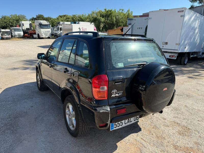 Toyota Rav 4 - هاتشباك: صور 3 Toyota Rav 4 - هاتشباك: صور 3