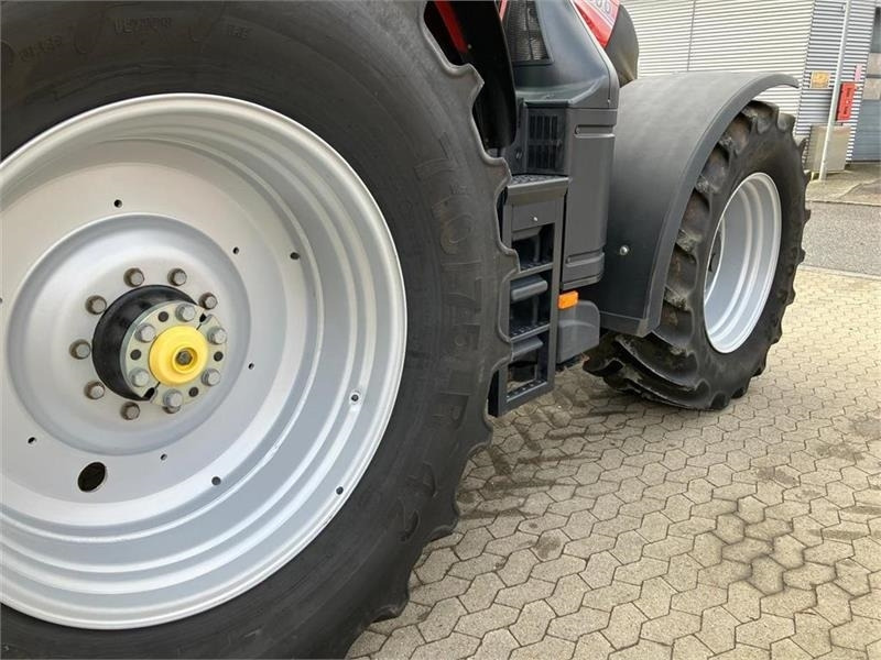 Case IH Optum 300 CVX - جرار: صور 4 Case IH Optum 300 CVX - جرار: صور 4