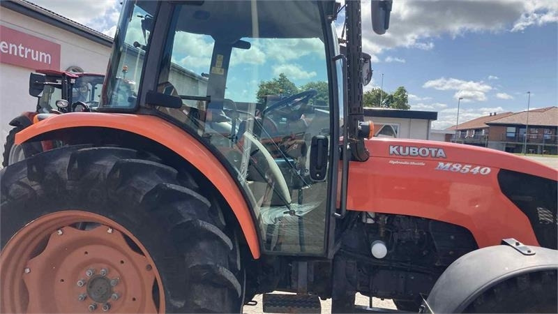 Kubota M8540N  - جرار: صور 3 Kubota M8540N  - جرار: صور 3