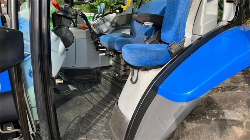 New Holland T6030 - جرار: صور 5 New Holland T6030 - جرار: صور 5