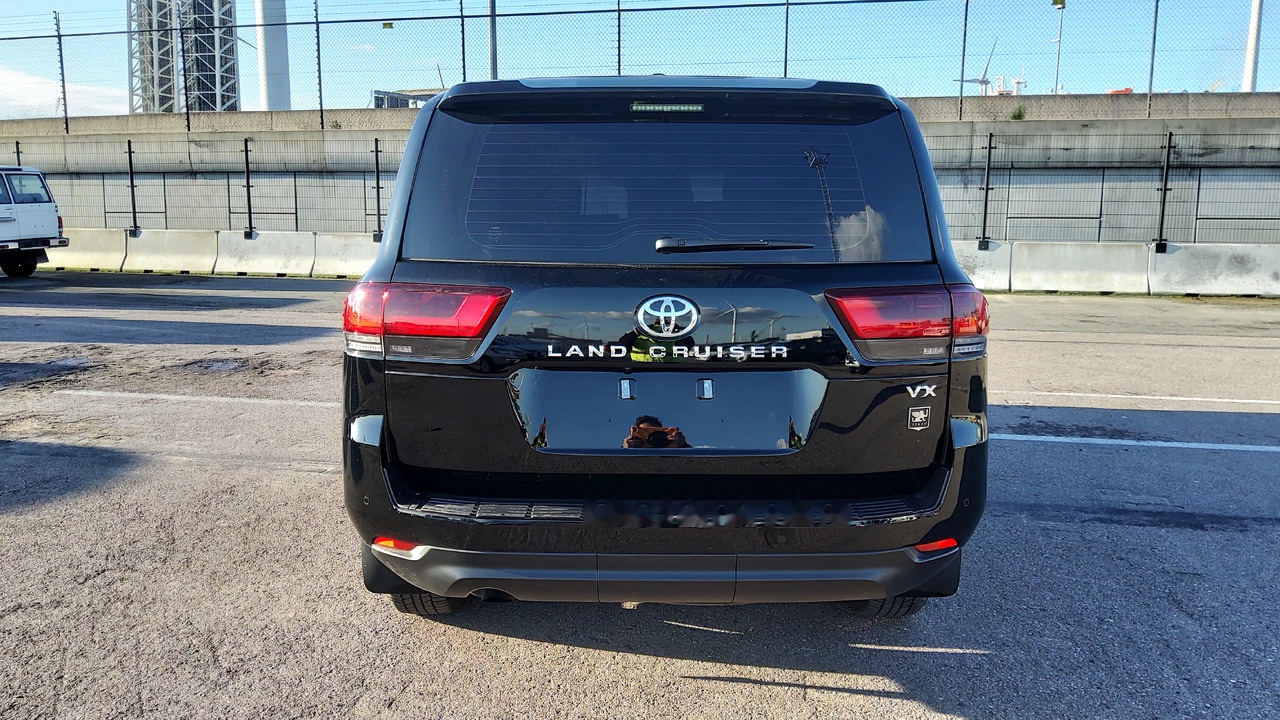 Toyota Land Cruiser 300 V6 VX 7 SEATERS / PLACES 3.5L Petrol Automatic VXVHO - سيارة: صور 5 Toyota Land Cruiser 300 V6 VX 7 SEATERS / PLACES 3.5L Petrol Automatic VXVHO - سيارة: صور 5