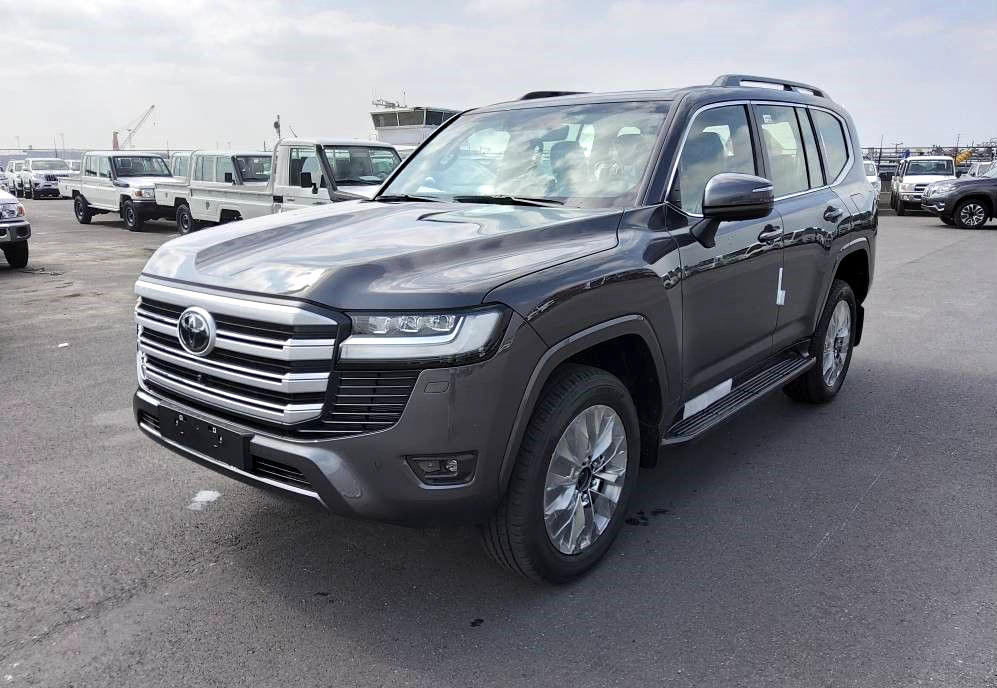 Toyota Land Cruiser 300 V6 VXR ZX 7 SEATERS / PLACES 3.5L Petrol Automatic AEOB - سيارة: صور 1 Toyota Land Cruiser 300 V6 VXR ZX 7 SEATERS / PLACES 3.5L Petrol Automatic AEOB - سيارة: صور 1