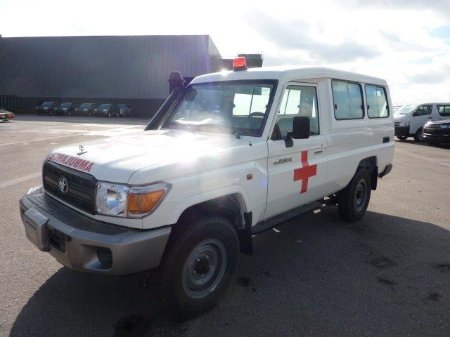 Toyota Land Cruiser 78 Metal top hzj 78 ambulance 4.2L Diesel Manual - سيارة: صور 1 Toyota Land Cruiser 78 Metal top hzj 78 ambulance 4.2L Diesel Manual - سيارة: صور 1