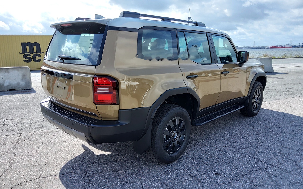 Toyota Land Cruiser Prado 250 VX ae68 first edition 2.4L Petrol Turbo Automatic NEW MODEL - سيارة: صور 5 Toyota Land Cruiser Prado 250 VX ae68 first edition 2.4L Petrol Turbo Automatic NEW MODEL - سيارة: صور 5