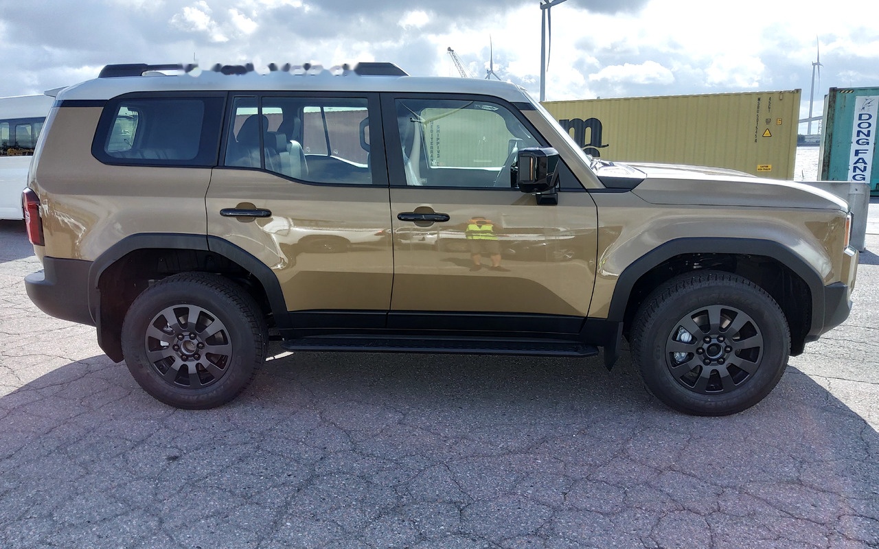 Toyota Land Cruiser Prado 250 VX ae68 first edition 2.4L Petrol Turbo Automatic NEW MODEL - سيارة: صور 4 Toyota Land Cruiser Prado 250 VX ae68 first edition 2.4L Petrol Turbo Automatic NEW MODEL - سيارة: صور 4