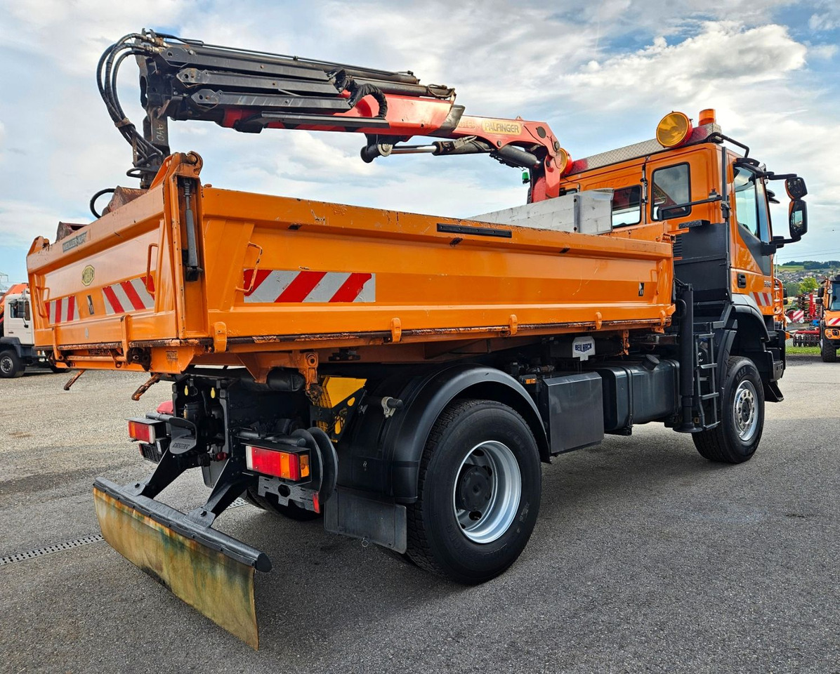 Iveco Trakker 190T33 4x4 Euro5 Kran Palfinger Funk - قلابات, شاحنة كرين: صور 3 Iveco Trakker 190T33 4x4 Euro5 Kran Palfinger Funk - قلابات, شاحنة كرين: صور 3