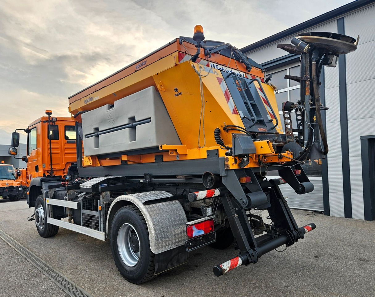 MAN TGM 18.250 4x4 BB EEV Winterdienst - شاحنة ذات الخطاف, شاحنة كرين: صور 3 MAN TGM 18.250 4x4 BB EEV Winterdienst - شاحنة ذات الخطاف, شاحنة كرين: صور 3