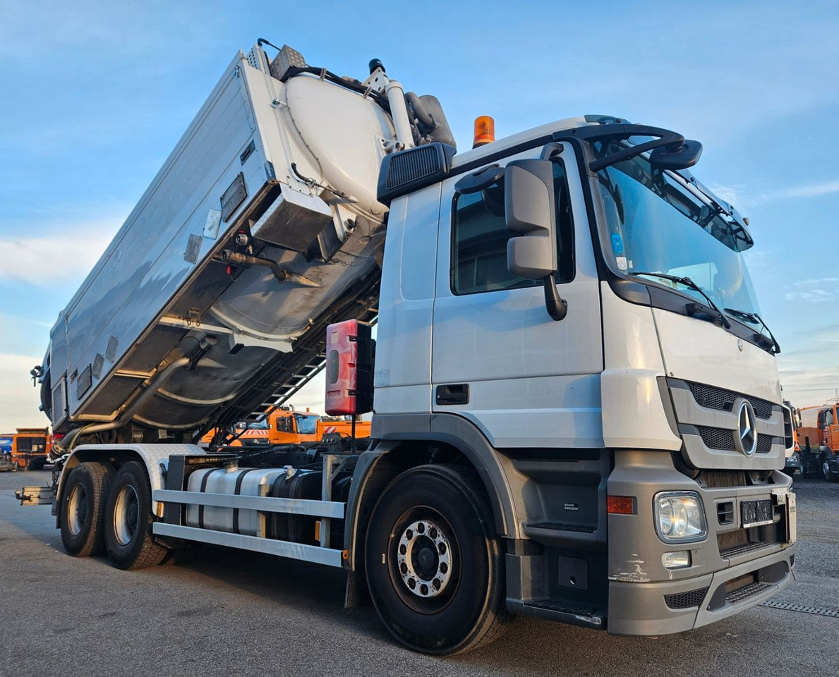 Mercedes-Benz ACTROS 2641 HOLZMANN Tankreiniger Saug-Druck ADR - فراغ شاحنة: صور 5 Mercedes-Benz ACTROS 2641 HOLZMANN Tankreiniger Saug-Druck ADR - فراغ شاحنة: صور 5