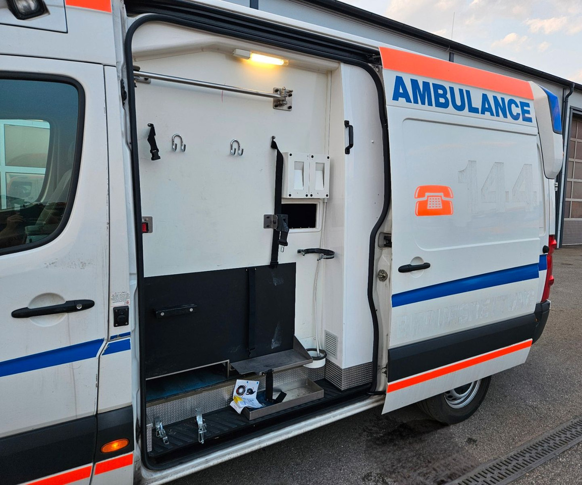 سيارة إسعاف Volkswagen CRAFTER TDI Ambulance RTW L2H2 DLOUHY: صور 19