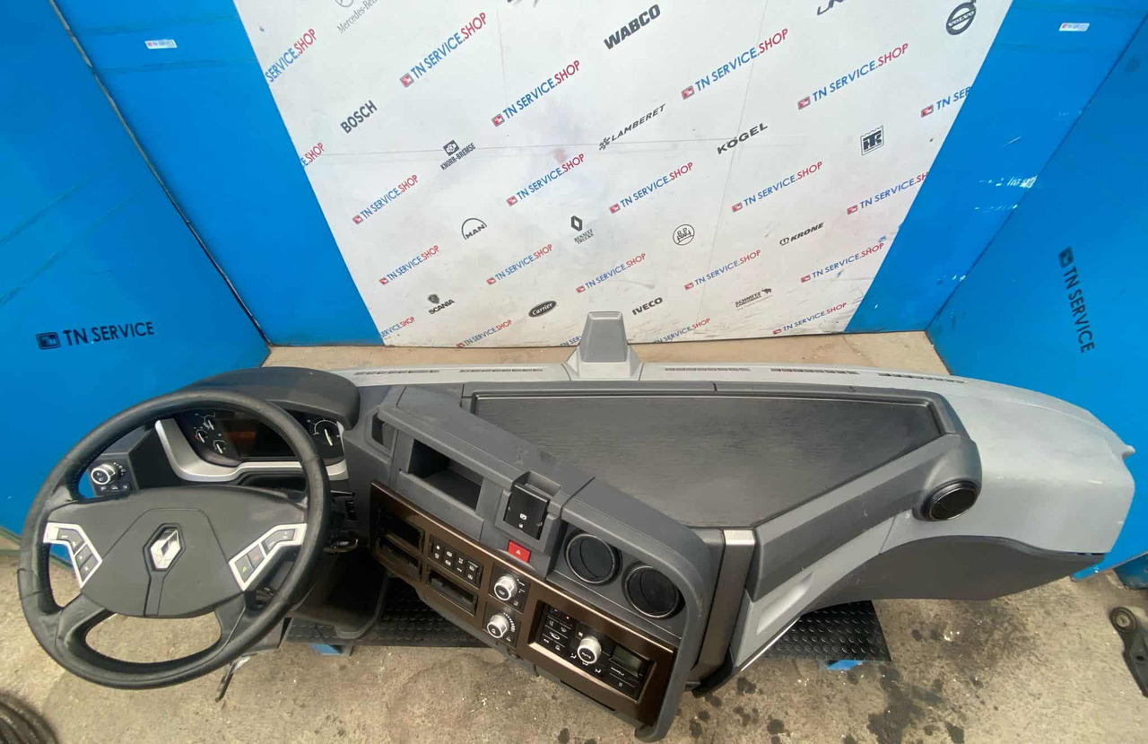 Cruscotto Renault T520 - الكابينة والداخلية: صور 2 Cruscotto Renault T520 - الكابينة والداخلية: صور 2
