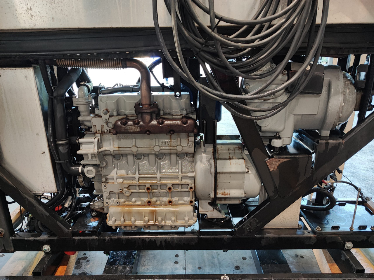 Motore Frigo Carrier Vector 1550 - ثلاجة: صور 3 Motore Frigo Carrier Vector 1550 - ثلاجة: صور 3