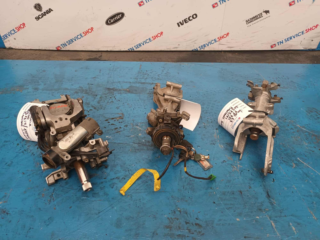 Piantone Sterzo Volvo Scania - عمود التوجيه - شاحنة: صور 1 Piantone Sterzo Volvo Scania - عمود التوجيه - شاحنة: صور 1