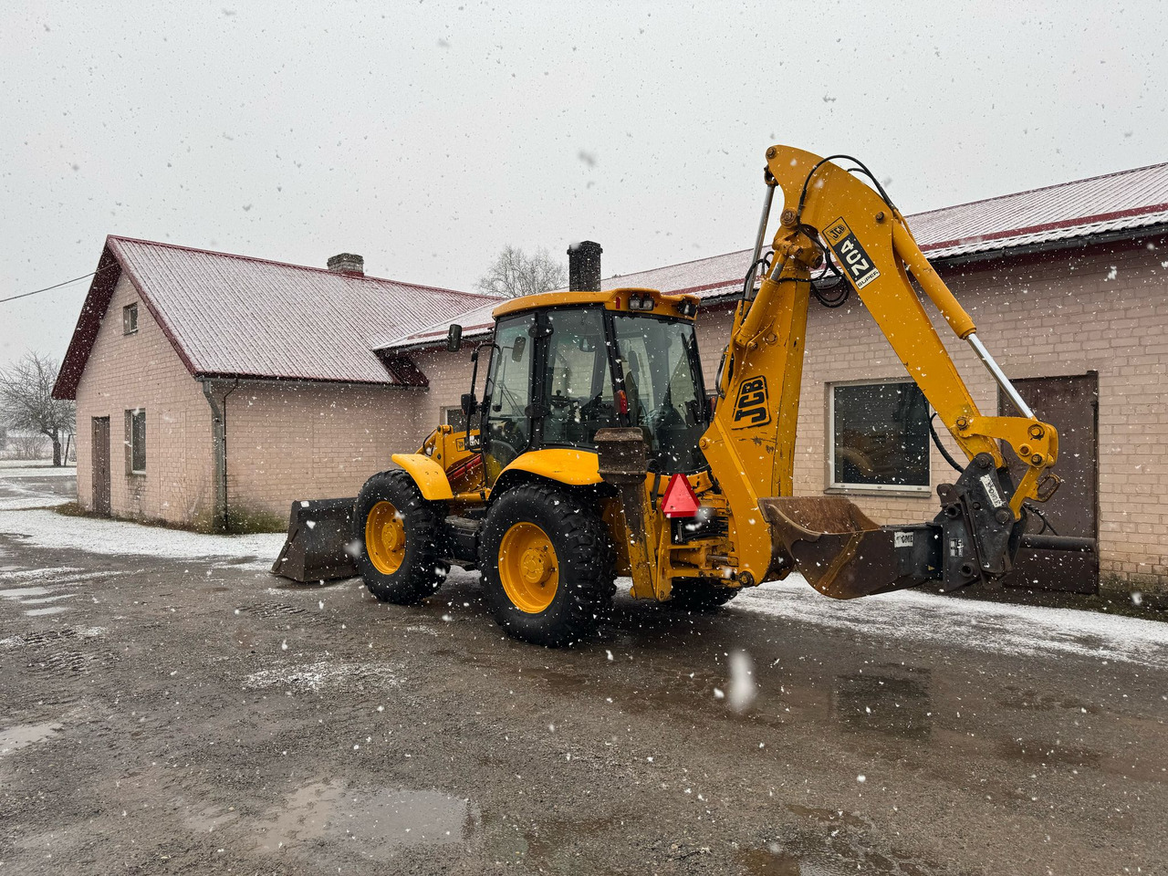 JCB 4CN - حفار متعدد الاستخدام: صور 3 JCB 4CN - حفار متعدد الاستخدام: صور 3