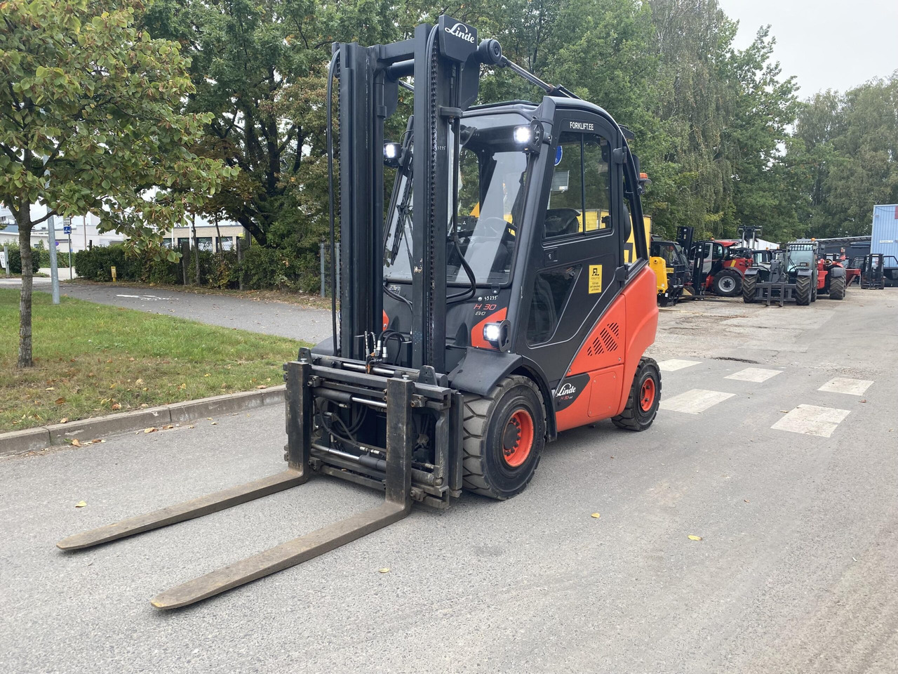 Linde H30D - رافعة شوكية ديزل: صور 1 Linde H30D - رافعة شوكية ديزل: صور 1