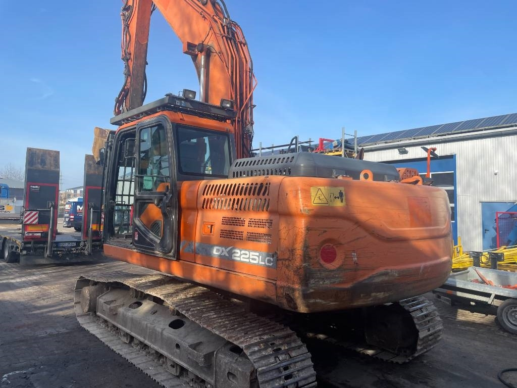 Doosan EXCA - حفارات زحافة: صور 1 Doosan EXCA - حفارات زحافة: صور 1