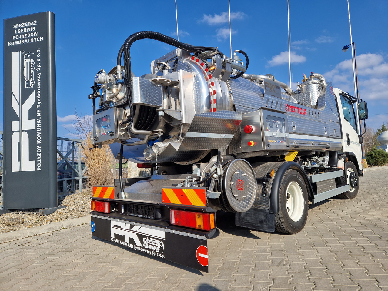 ISUZU - فراغ شاحنة: صور 2 ISUZU - فراغ شاحنة: صور 2