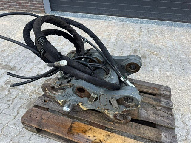 Liebherr Likufix SWA48 - وصلة الربط للمعدات المعلقة: صور 3 Liebherr Likufix SWA48 - وصلة الربط للمعدات المعلقة: صور 3