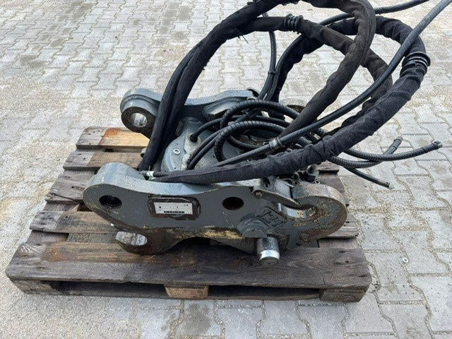 Liebherr Likufix SWA48 - وصلة الربط للمعدات المعلقة: صور 1 Liebherr Likufix SWA48 - وصلة الربط للمعدات المعلقة: صور 1