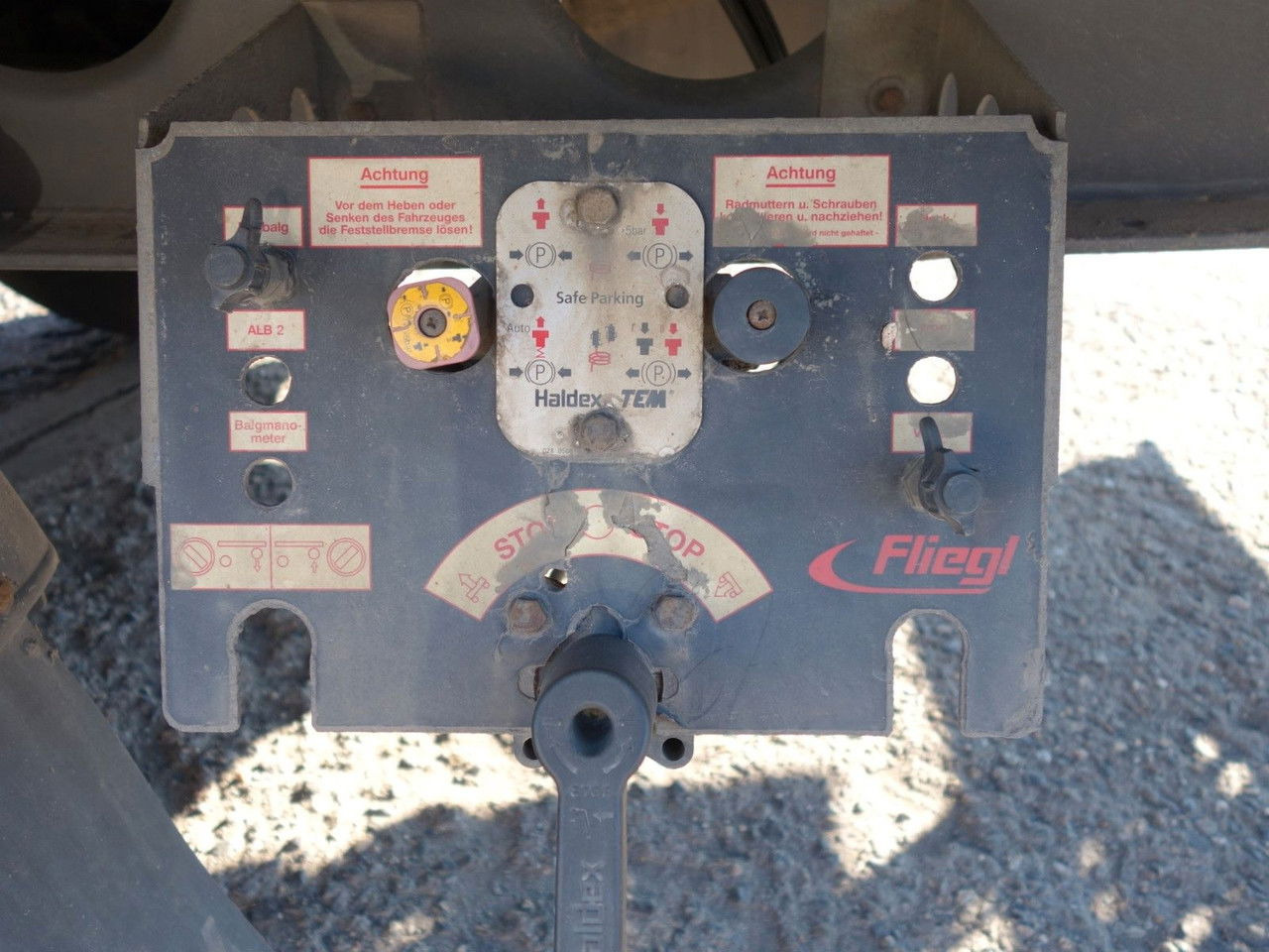 الخيمة نصف مقطورة Fliegl SDS Standard, SAF Achsen: صور 19 الخيمة نصف مقطورة Fliegl SDS Standard, SAF Achsen: صور 19