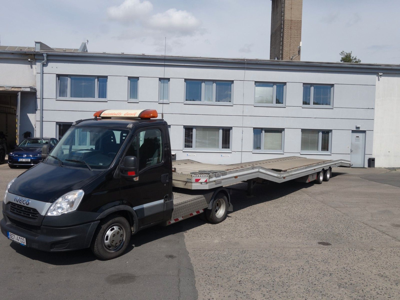 Iveco Daily 35C17 mit Anhänger für 3 PKW - شاحنة نقل سيارات شاحنة: صور 1 Iveco Daily 35C17 mit Anhänger für 3 PKW - شاحنة نقل سيارات شاحنة: صور 1