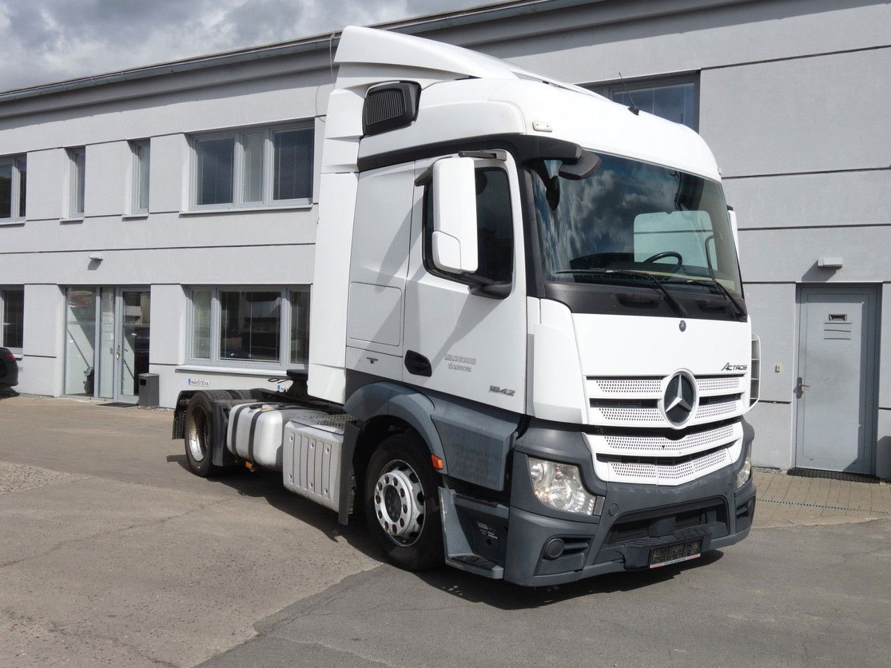 Mercedes-Benz Actros 1842 Lsnrl, Standklima, 2 Stk. - شاحنة جرار: صور 3 Mercedes-Benz Actros 1842 Lsnrl, Standklima, 2 Stk. - شاحنة جرار: صور 3