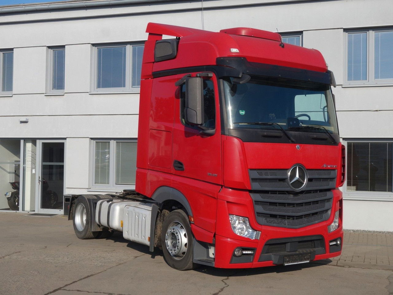 Mercedes-Benz Actros 1845 Lsnrl, Lowdeck, Standklima - شاحنة جرار: صور 3 Mercedes-Benz Actros 1845 Lsnrl, Lowdeck, Standklima - شاحنة جرار: صور 3